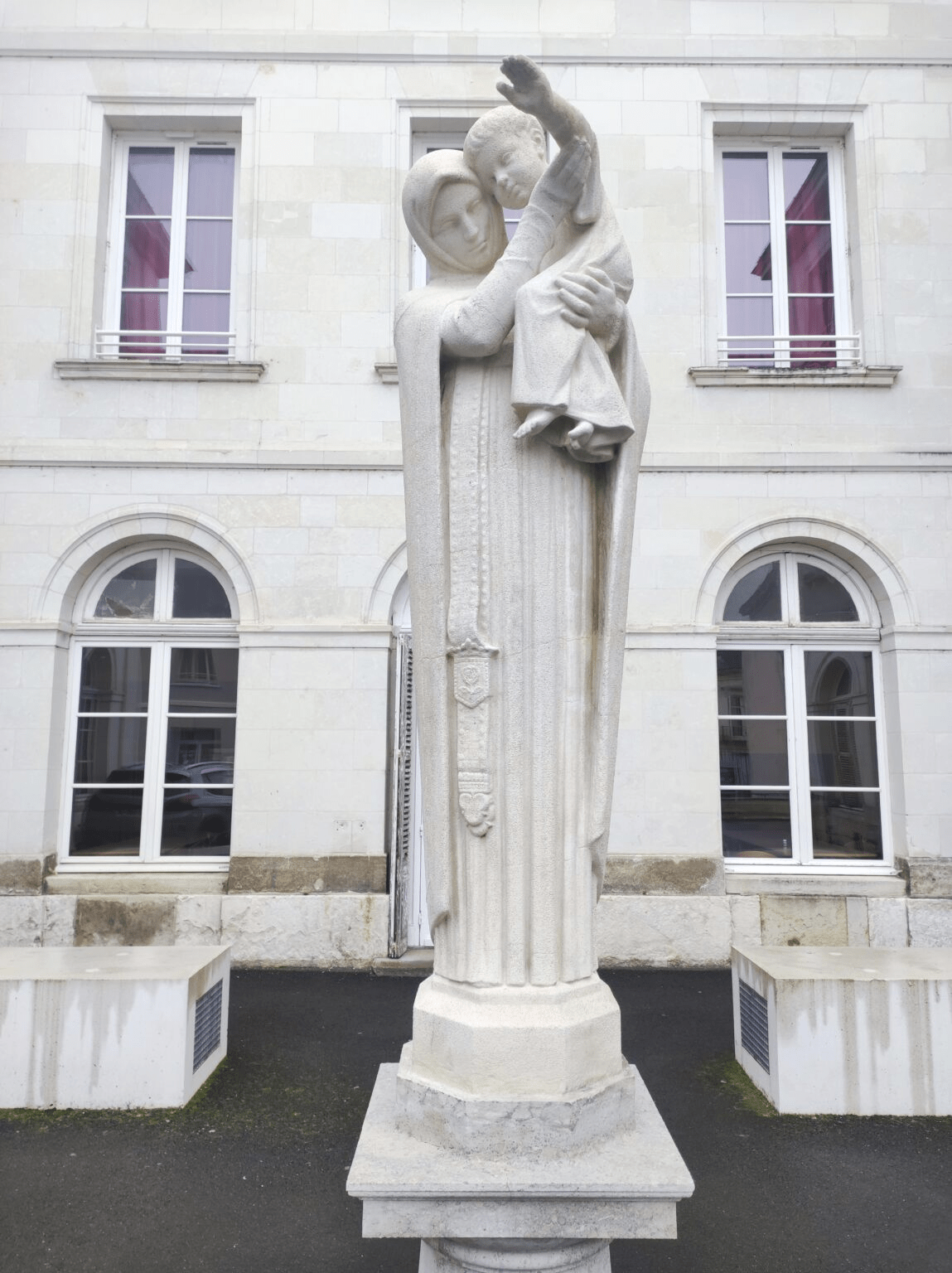 LA_VIERGE_ET_L_ENFANT_SAINTE_URSULE